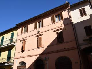 Appartamento in affitto a foligno piazzetta reclusorio