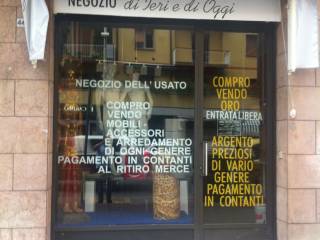 Negozio in vendita a parma via trento, 44