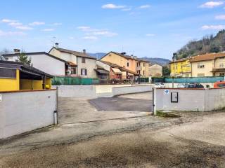 Posto auto in vendita a schio via pier luigi da palestrina, n. snc