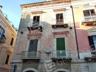 Appartamento in vendita a trani piazza nicola giuseppe tomaselli, 13