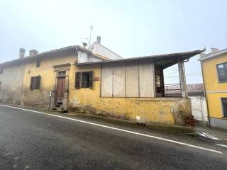 Casa indipendente in vendita a castagnole monferrato via carlo alberto, 4