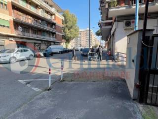 Garage in affitto a roma via guido de ruggiero