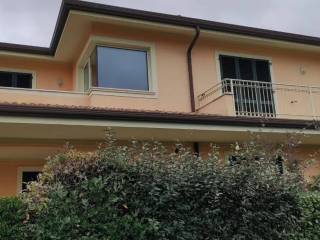 Villa in vendita a camaiore via roma capitale