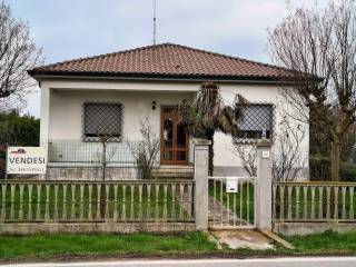 Villa in vendita a ferrara via masi, 561