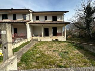 Villa bifamiliare in vendita a san michele di serino via santa candida ortali