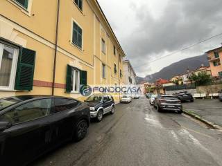 Appartamento in vendita a carrara via tarnone