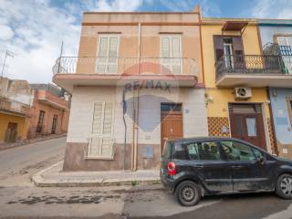 Casa indipendente in vendita a pachino via gioberti, 81