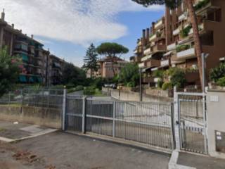 Garage in vendita a roma via adolfo gandiglio, 102