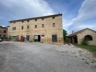 Villa in vendita a macerata contrada cimarella s.n.c.