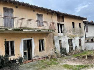 Casa indipendente in vendita a castiglione delle stiviere via morti dell'astore