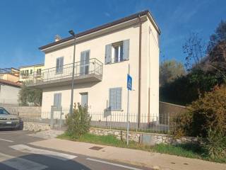 Villa in vendita a castiglione del lago viale divisione partigiani garibaldi