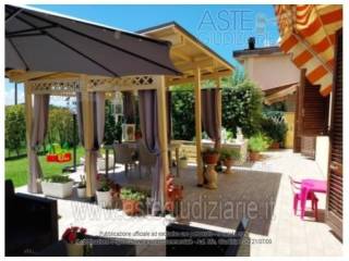 Villa a schiera all'asta a larciano via corsini, 395, 51036 san rocco pt, italia