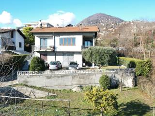 Villa in vendita ad arizzano via vecchia