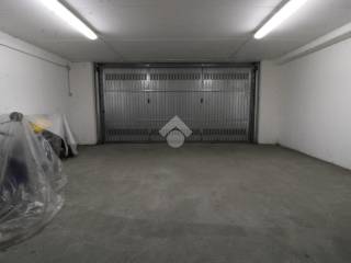 Garage in vendita a chiari viale pietro cadeo, 12