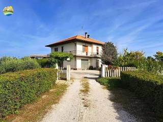 Villa in vendita a bellante sp262