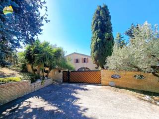 Villa in vendita a collecorvino via scanno