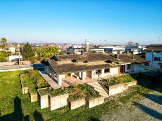 Villa in vendita a medole strada marchionale, 64