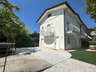 Villa in vendita a forte dei marmi via amendola, 20