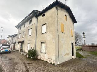 Casa indipendente in vendita a bagnolo in piano via prov.nord, 6