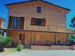 Villa all'asta a montegranaro str. veregrense, 352/352, 63812 sant'elpidio a mare fm, italia