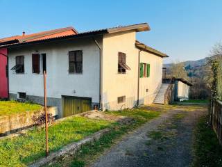 Villa in vendita a villafranca in lunigiana via 25 aprile, 20