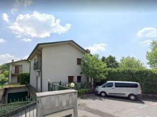 Villa a schiera all'asta a inverigo via cesare beccaria, 6