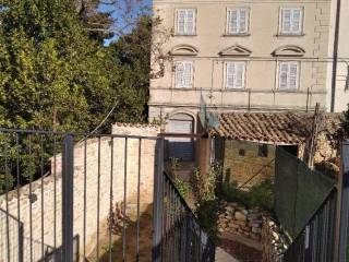 Casa indipendente in in vendita da privato a lapedona largo 4 novembre