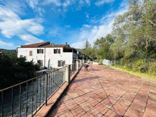 Villa bifamiliare in vendita a san bartolomeo al mare via richieri