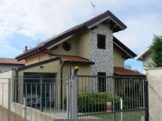 Villa all'asta a cogliate via brasile, 31