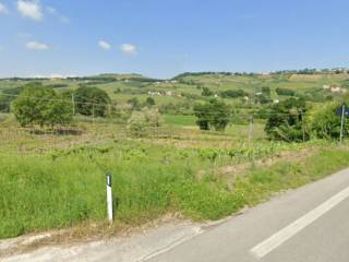 Terreno agricolo all'asta a vacri contrada san vincenzo