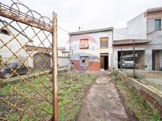 Casa indipendente in vendita a casalmaggiore via cellini, 6