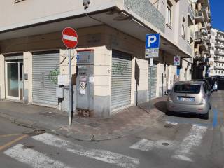 Negozio in affitto a cagliari via carlo goldoni, 24