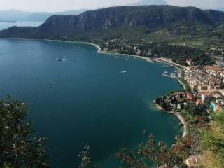 Appartamento in vendita a garda via lungolago regina adelaide