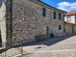 Villa in vendita a bolano salita al poggio, 26