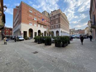 Ristorante in vendita a imola piazza antonio gramsci