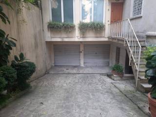 Garage in affitto a roma viale pola, 9