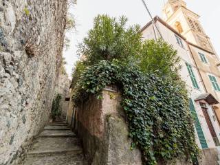 Loft in vendita a levanto vicolo chiuso dietro la parrocchia