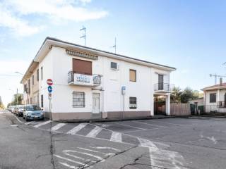 Casa indipendente in affitto a saronno via padre giovan battista busnelli, 7