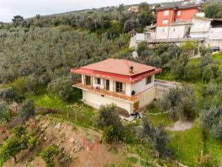 Casa indipendente in vendita a eboli contrada santa chiarella prima traversa