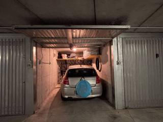 Garage in affitto a trieste via carlo combi