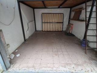 Garage in affitto a firenze via santa reparata