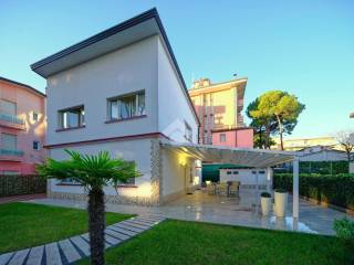 Villa in vendita a cervia via traversa x di pineta, 11