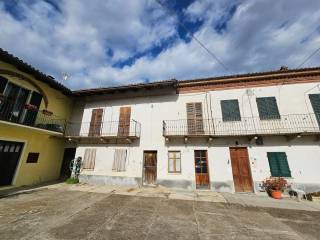 Casa indipendente in vendita ad alba località rivoli, 14