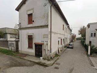 Villa all'asta a castiglione d'adda via roma , 125