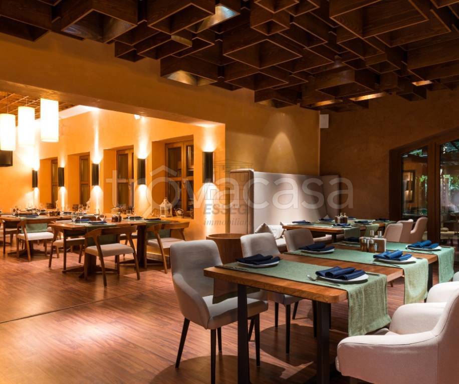 locale commerciale in vendita a Lucca in zona Sant'Alessio