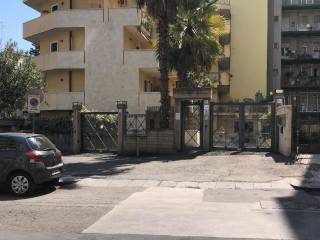 Garage in affitto a catania via caronda, 446