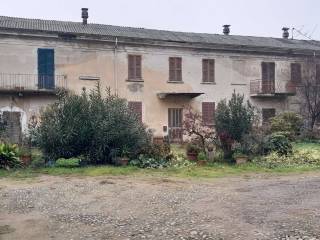 Casa indipendente in vendita a granozzo con monticello via d. di nanni