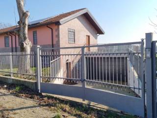 Villa bifamiliare in vendita ad arcore 