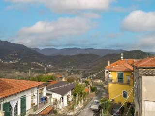 Appartamento in vendita a pietra ligure via francesco crispi, 301