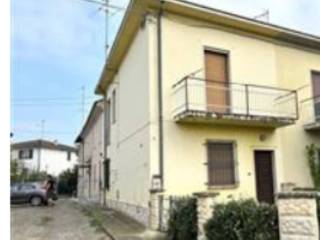 Appartamento all'asta a castelvetro piacentino via stradello peloso, 10